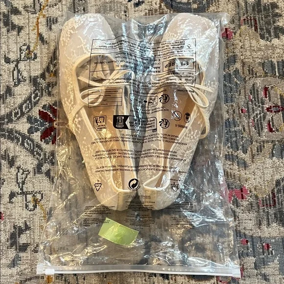 Mesh White Lace Ballet Flats - Picture 5 of 7